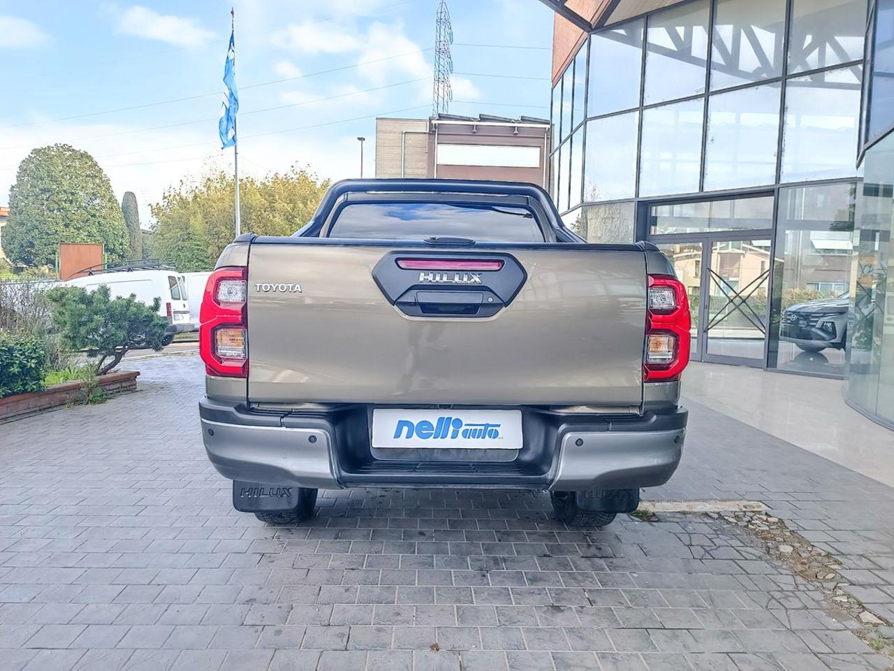 TOYOTA Hilux 2.8 D A/T 4WD 4 porte Double Cab Invincible - 28