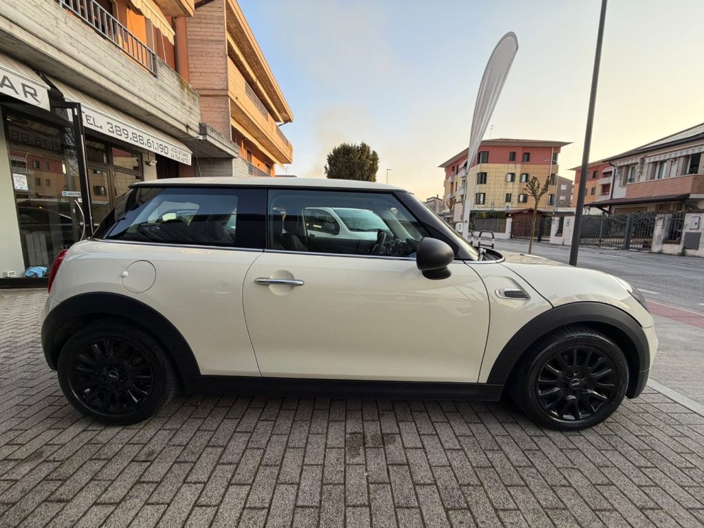 MINI One 1.5 One 75 CV - 4