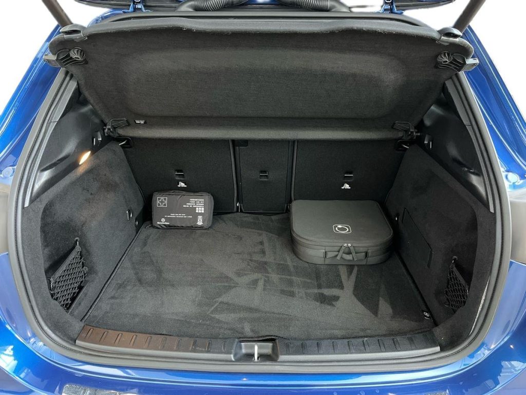 MERCEDES-BENZ GLA 250 e EQ AMG Line Premium auto - 13