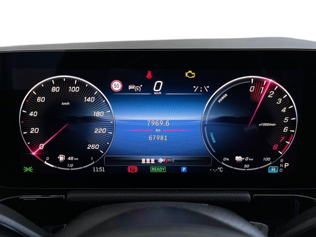 MERCEDES-BENZ GLA 250 e EQ AMG Line Premium auto - 8