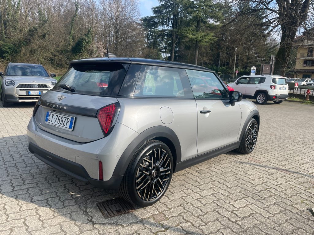 MINI Cooper C Favoured+PACCHETTO S+5.200KM+TELEC+18-UNCIO P. - 6