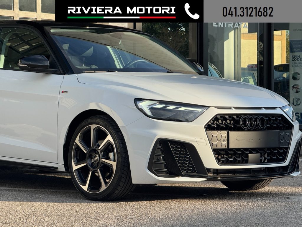 AUDI A1 SPB 30 TFSI S tronic Black Line - 4