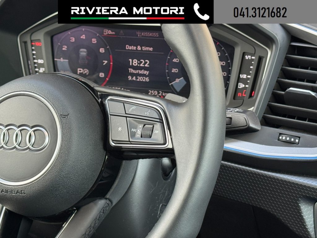 AUDI A1 SPB 30 TFSI S tronic Black Line - 7