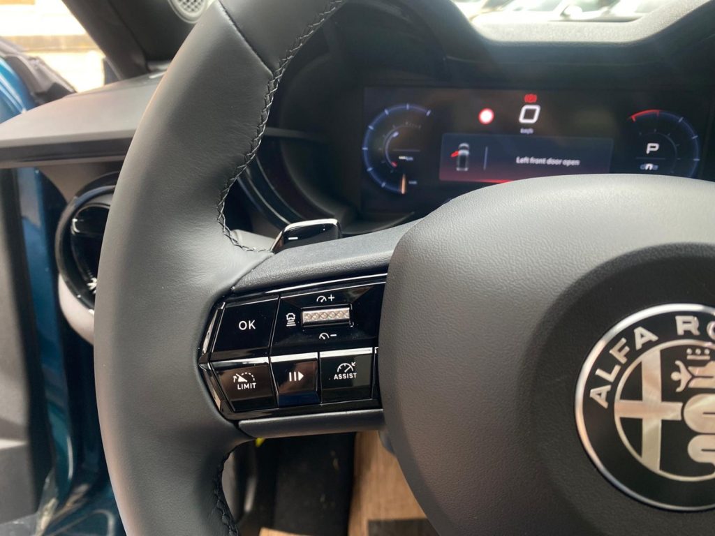 ALFA ROMEO Junior 1.2 145 CV Hybrid eDCT6 Speciale - 9