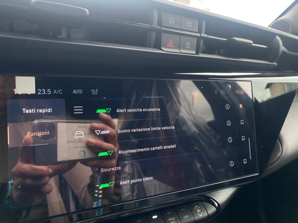 ALFA ROMEO Junior 1.2 145 CV Hybrid eDCT6 Speciale - 18