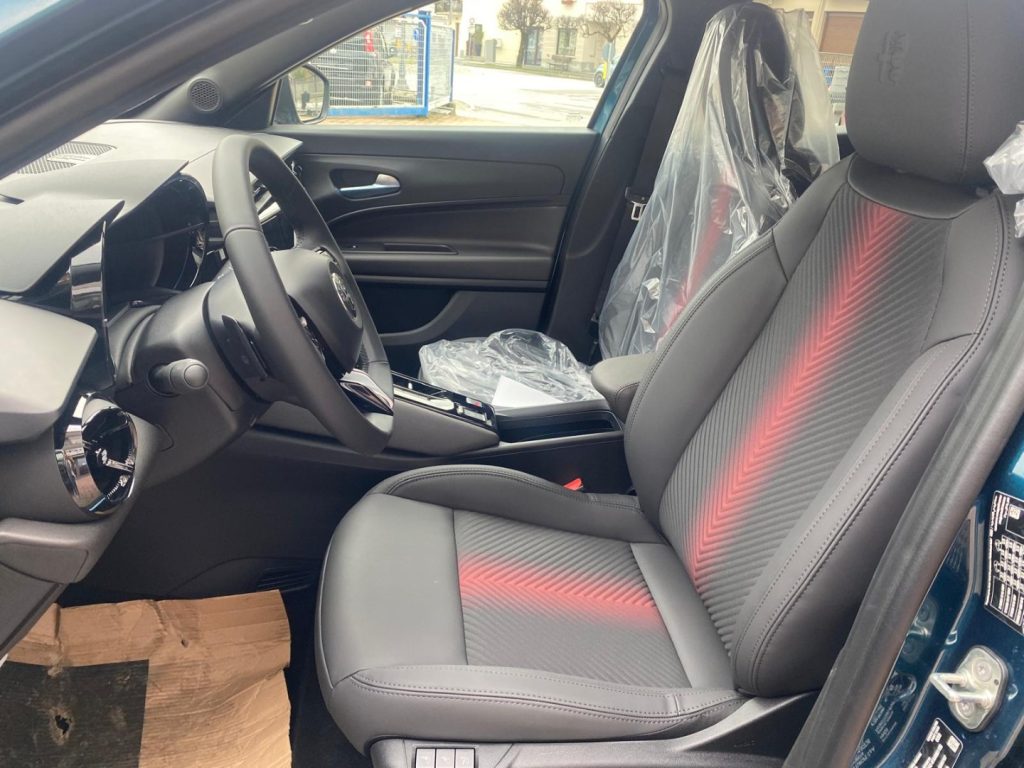 ALFA ROMEO Junior 1.2 145 CV Hybrid eDCT6 Speciale - 22