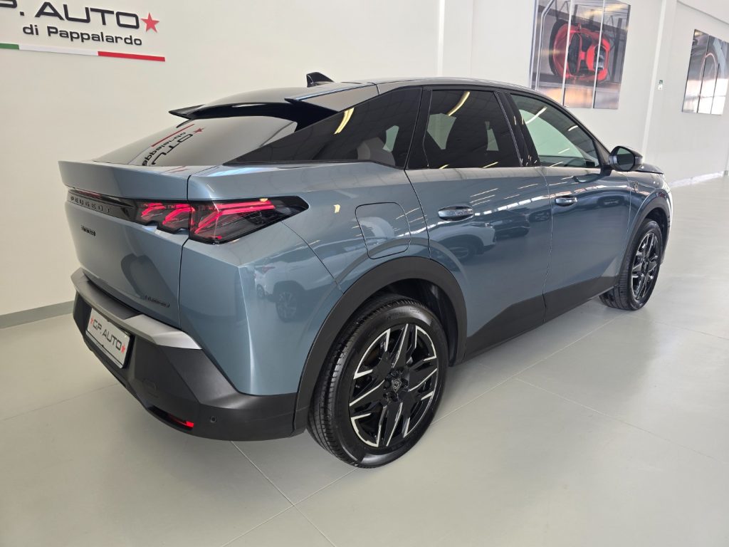 PEUGEOT 3008 Hybrid 136 e-DCS6 GT - 4