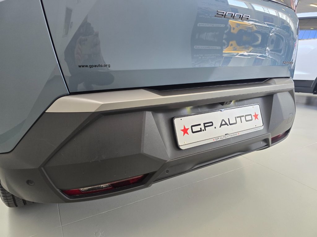 PEUGEOT 3008 Hybrid 136 e-DCS6 GT - 7