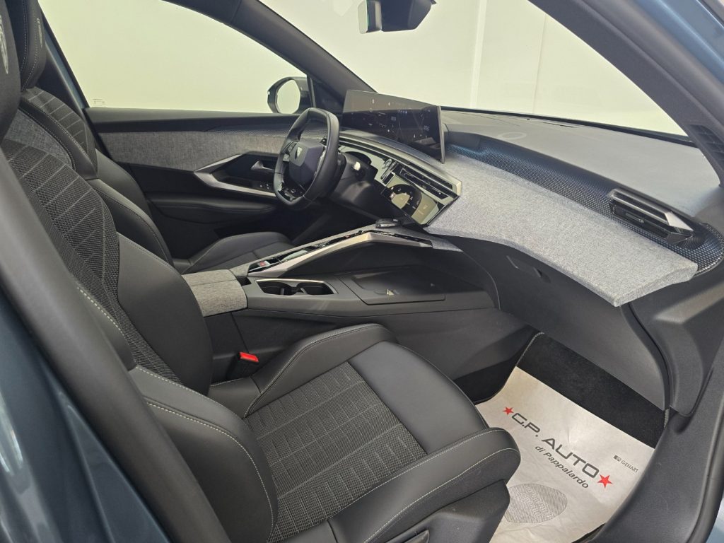 PEUGEOT 3008 Hybrid 136 e-DCS6 GT - 25