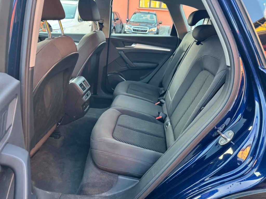 AUDI Q5 45 TFSI quattro MHEV S tronic Business Advanced - 23