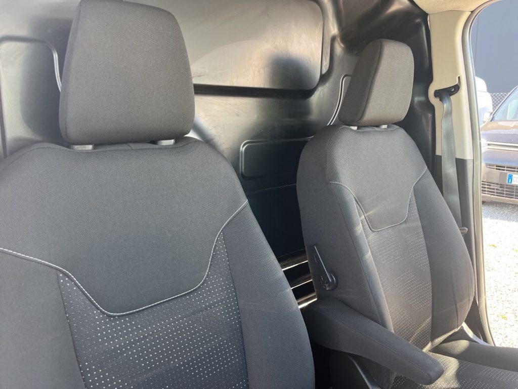 FORD Transit Courier 1.5TDCI 100CV TREND - 17