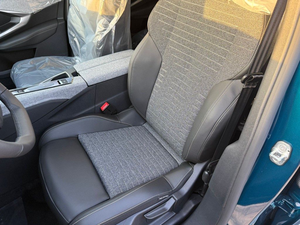 PEUGEOT 3008 Hybrid 145 e-DCS6 Allure - 7