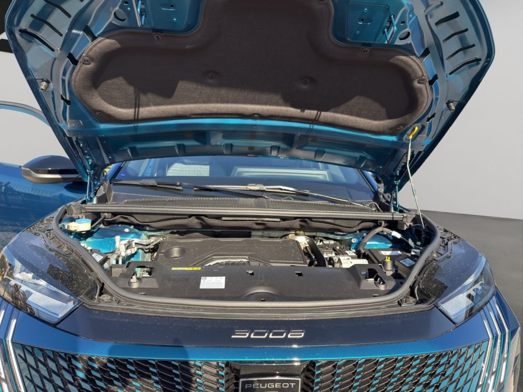 PEUGEOT 3008 Hybrid 145 e-DCS6 Allure - 21