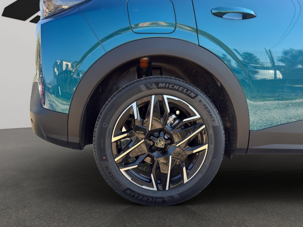 PEUGEOT 3008 Hybrid 145 e-DCS6 Allure - 25