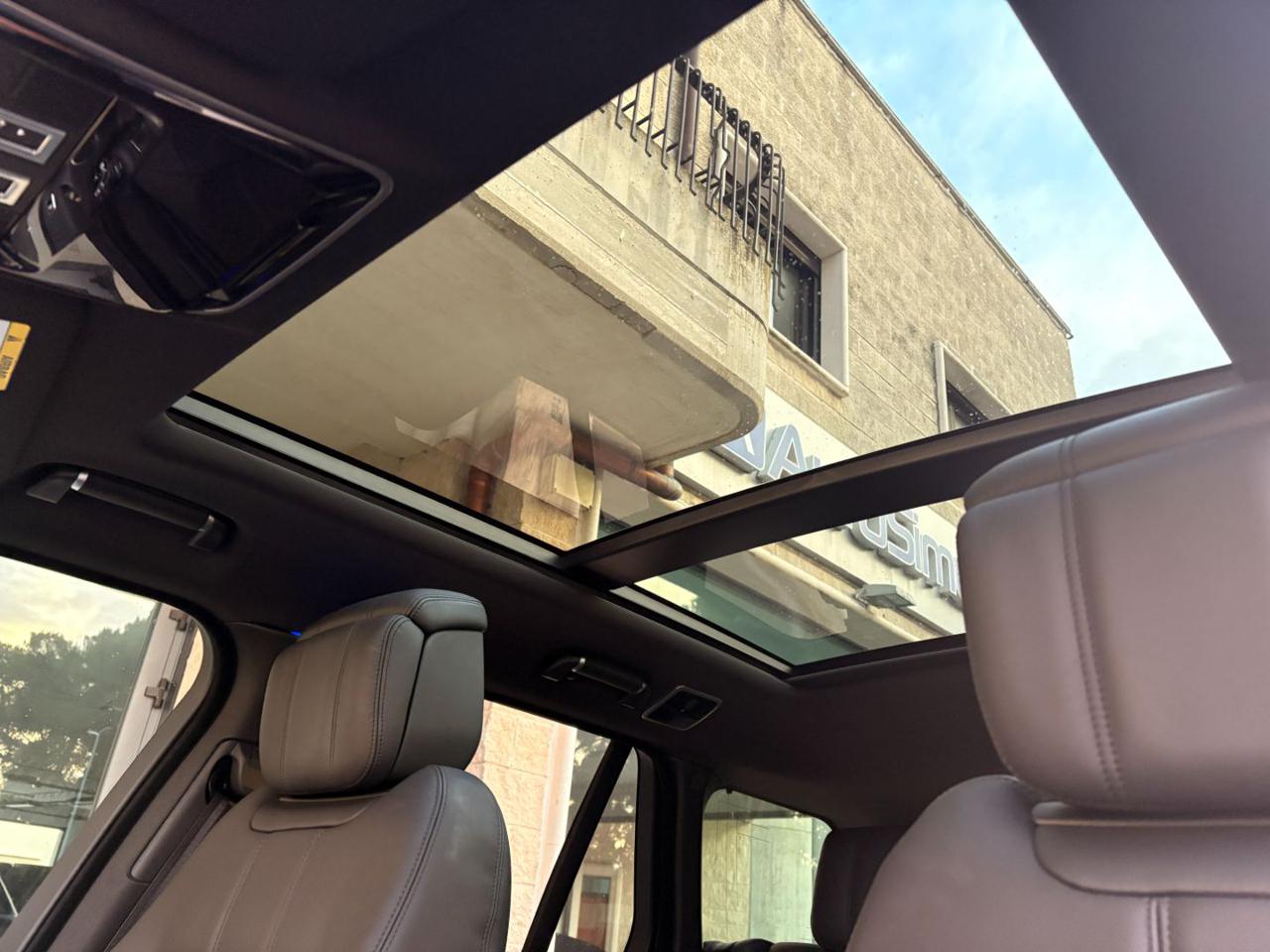 LAND ROVER Range Rover 3.0 SDV6 Autobiography - 28