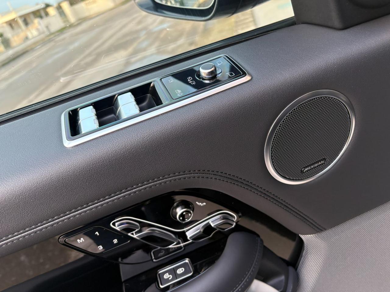 LAND ROVER Range Rover 3.0 SDV6 Autobiography - 65