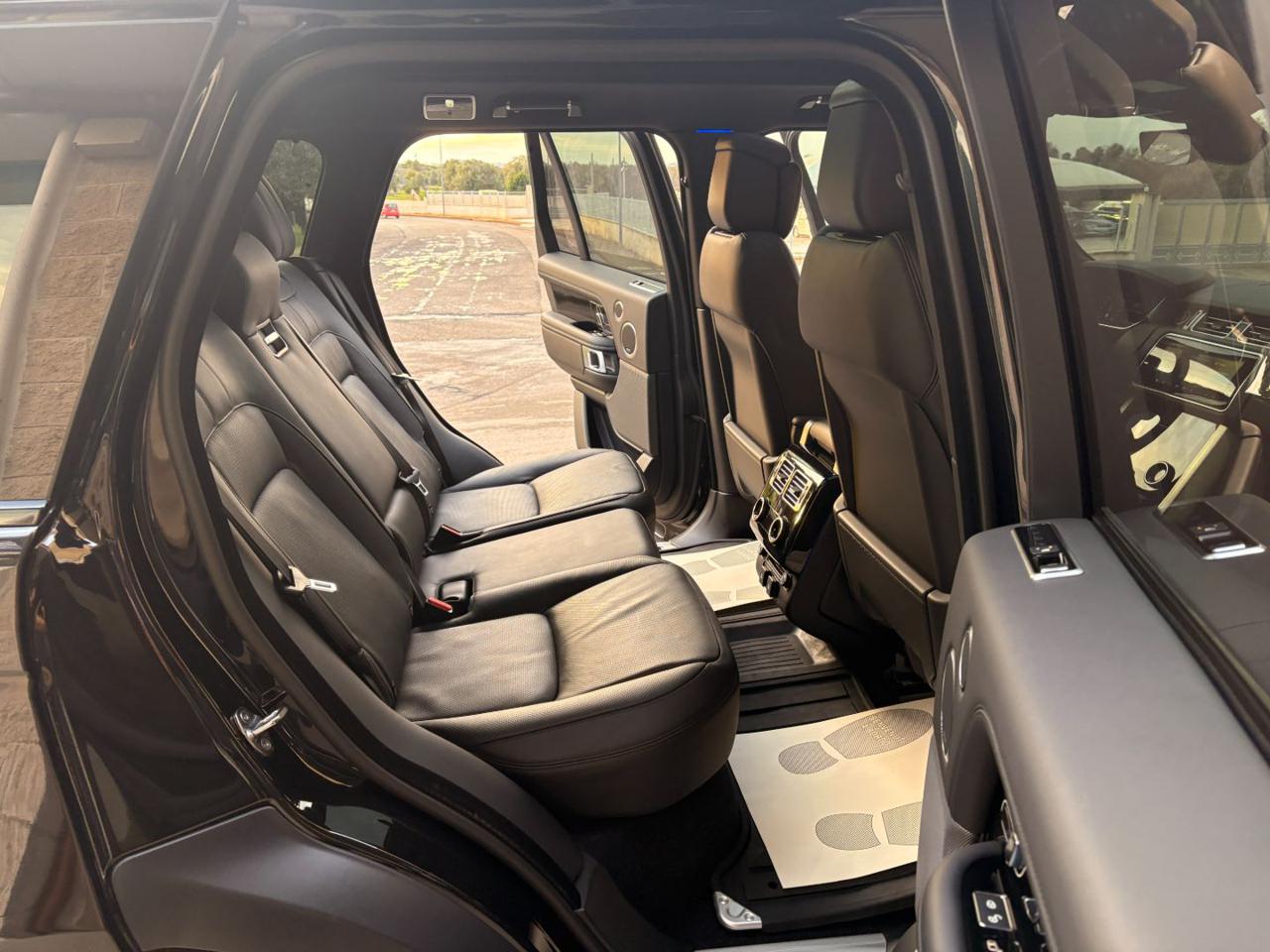 LAND ROVER Range Rover 3.0 SDV6 Autobiography - 11