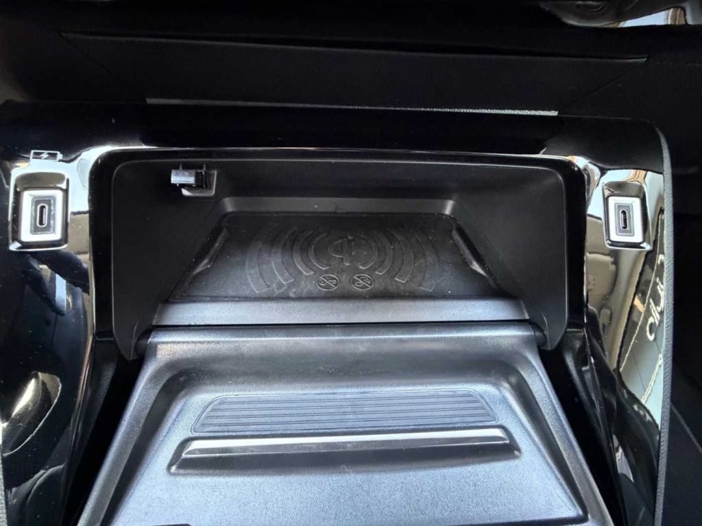 PEUGEOT 208 Hybrid 145 e-DCS6 Allure - 21