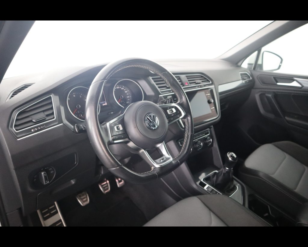 VOLKSWAGEN Tiguan 1.5 tsi Sport 130cv R-LINE - 13