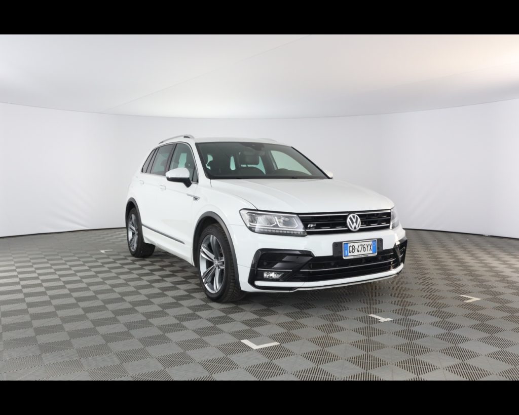 VOLKSWAGEN Tiguan 1.5 tsi Sport 130cv R-LINE - 4