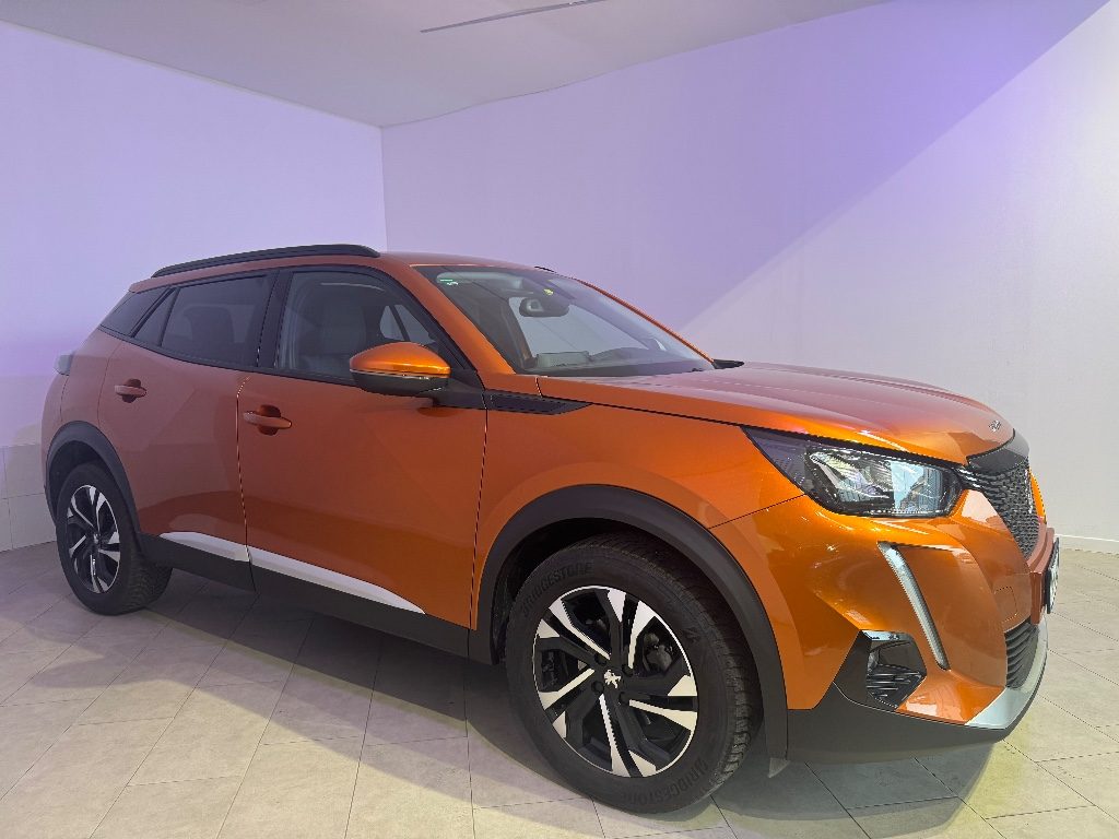 PEUGEOT 2008 BlueHDi 110 S&S GT - 20