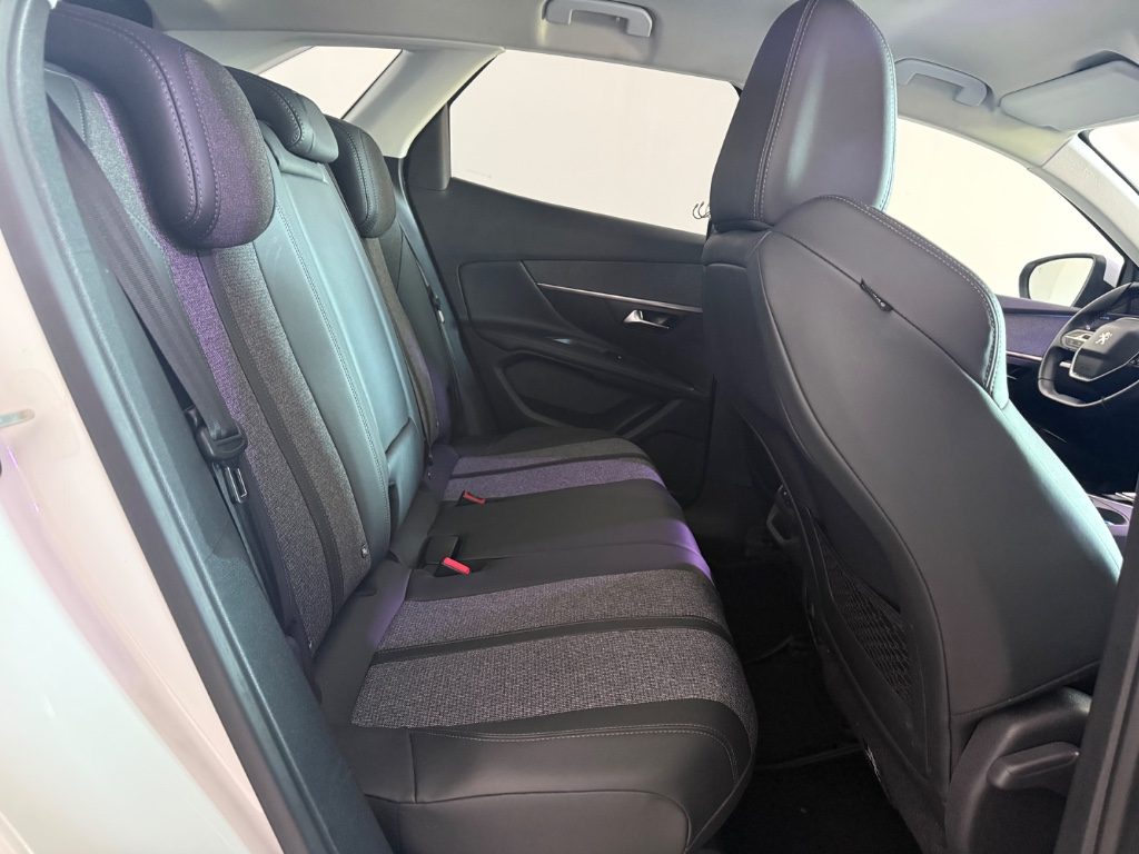 PEUGEOT 3008 PureTech Turbo 130 S&S Allure - 12