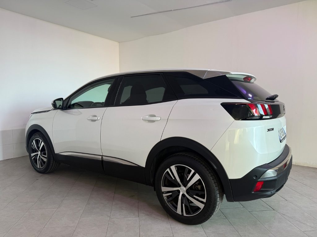 PEUGEOT 3008 PureTech Turbo 130 S&S Allure - 10