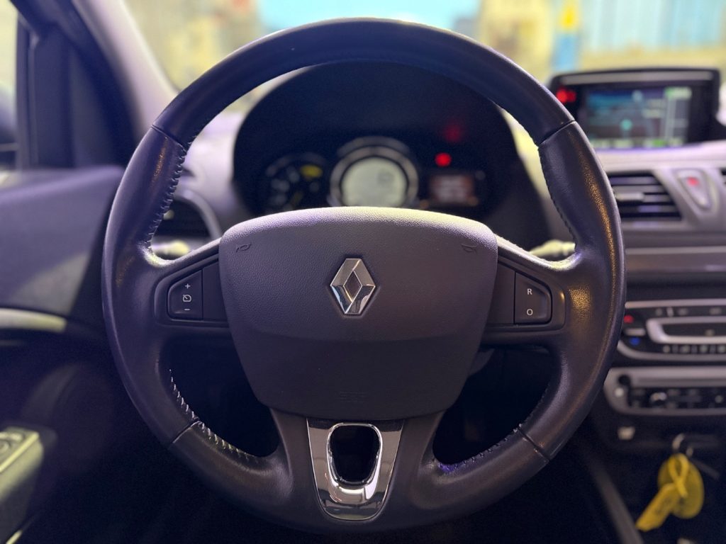 RENAULT Megane Mégane 1.5 dCi 110CV EDC SporTour Wave - 13