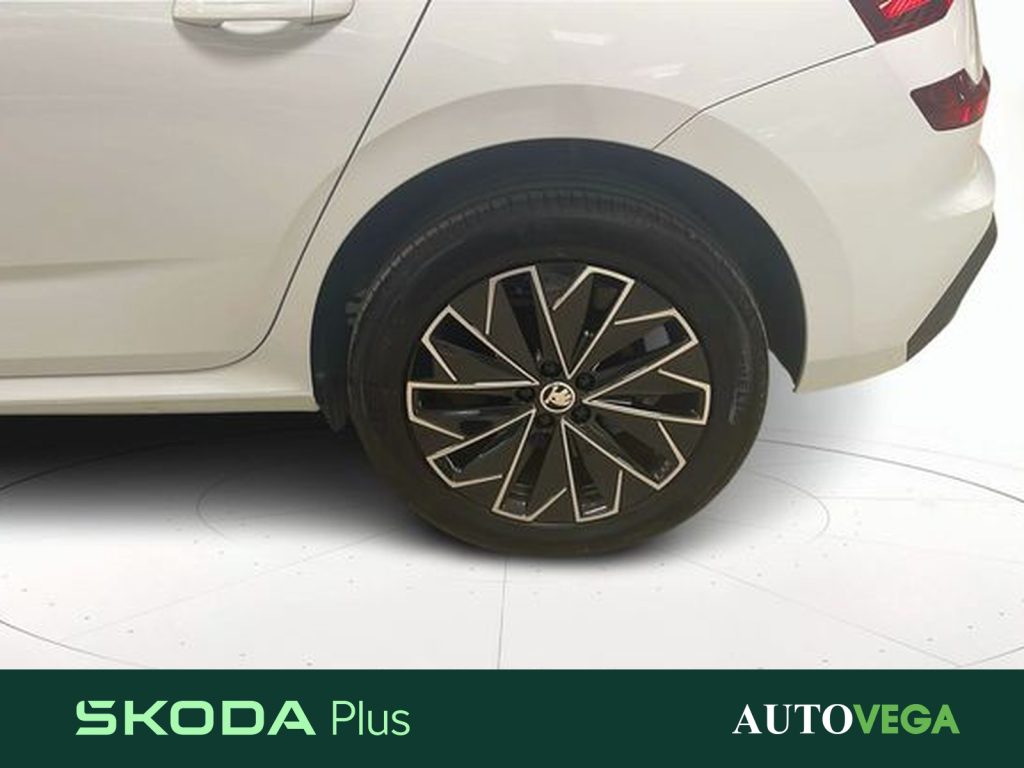 SKODA Kamiq 1.0 tsi black dots 95cv - 18
