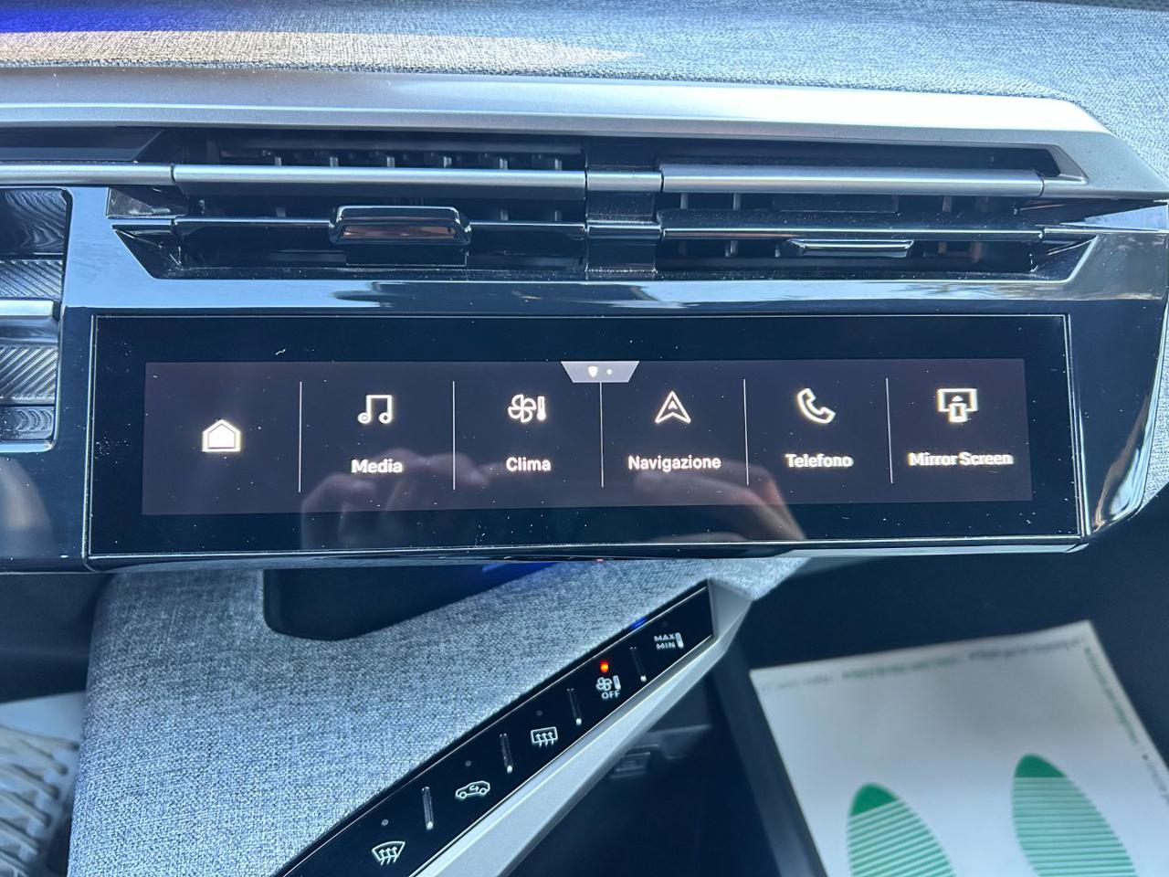 PEUGEOT 3008 Hybrid 145 e-DCS6 Allure - 20