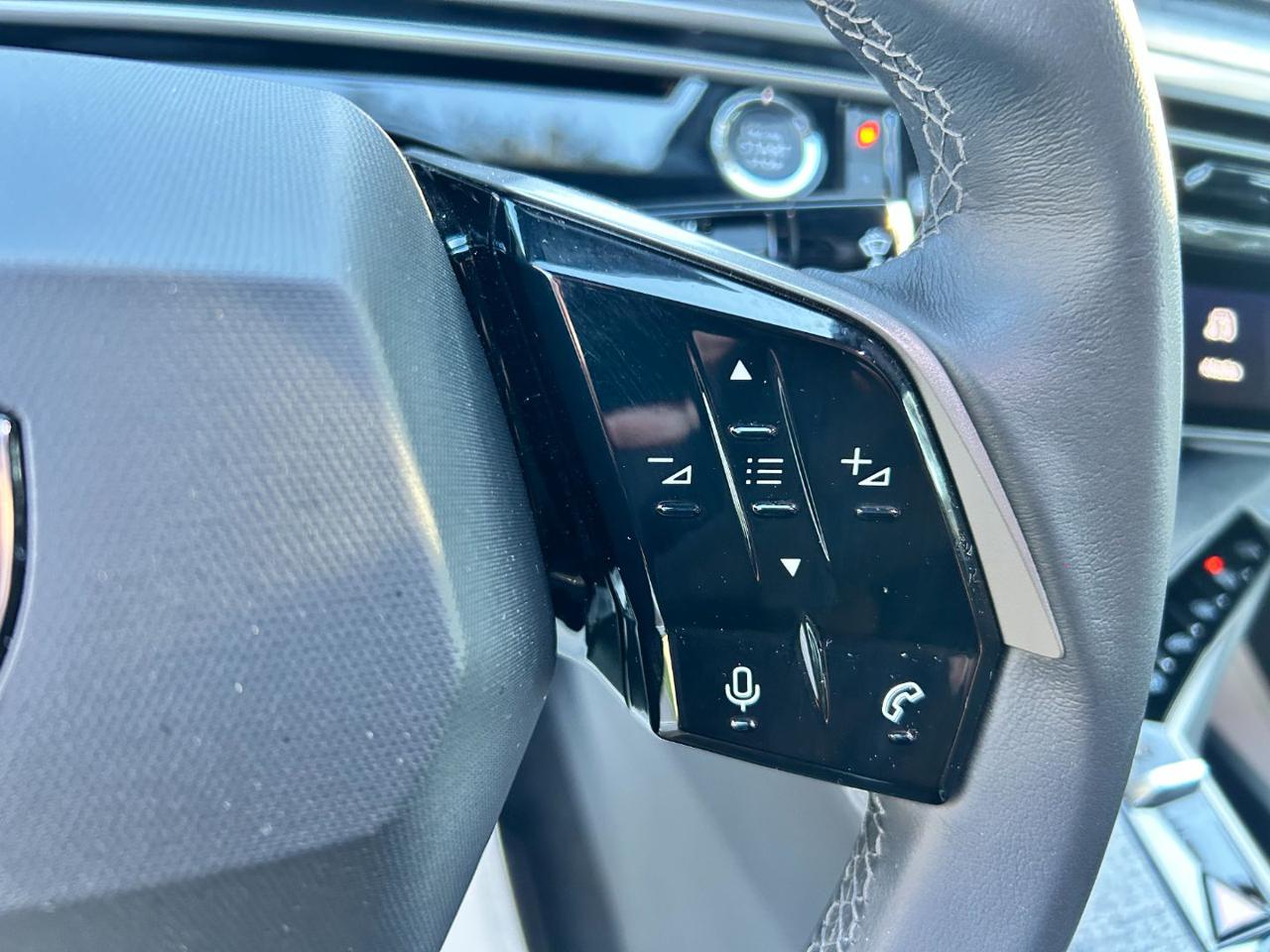 PEUGEOT 3008 Hybrid 145 e-DCS6 Allure - 13