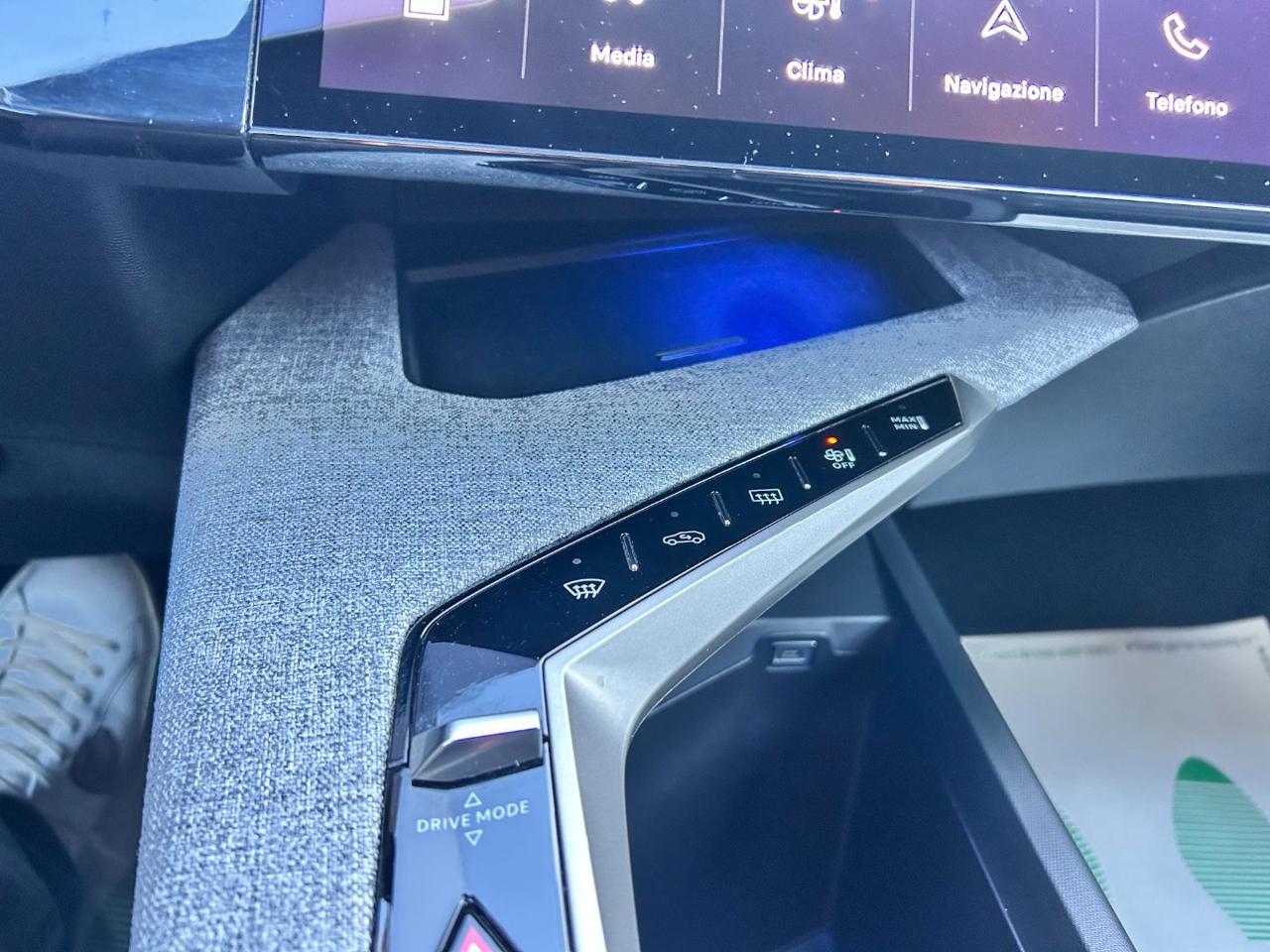 PEUGEOT 3008 Hybrid 145 e-DCS6 Allure - 21