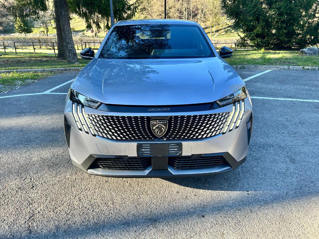 PEUGEOT 3008 Hybrid 145 e-DCS6 Allure - 2