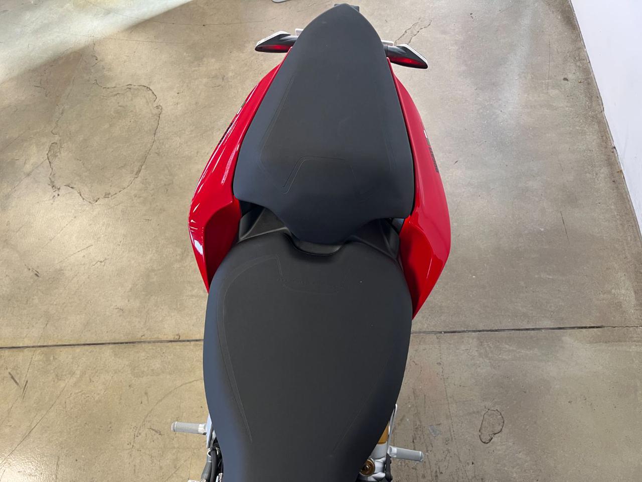 DUCATI Streetfighter V2 RED - 9