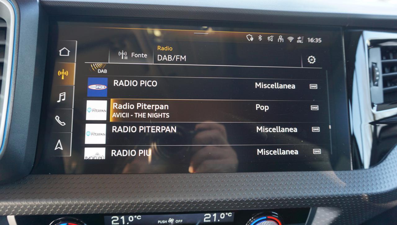 AUDI A1 SPB 30 TFSI S-Tronic Identity Black - 26