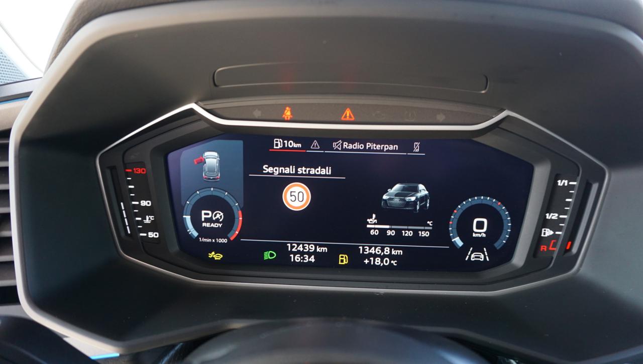 AUDI A1 SPB 30 TFSI S-Tronic Identity Black - 22