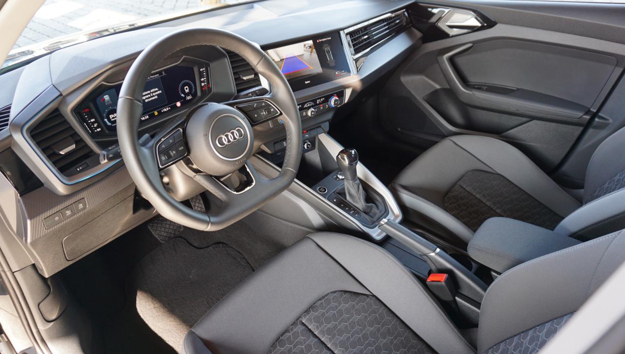 AUDI A1 SPB 30 TFSI S-Tronic Identity Black - 14