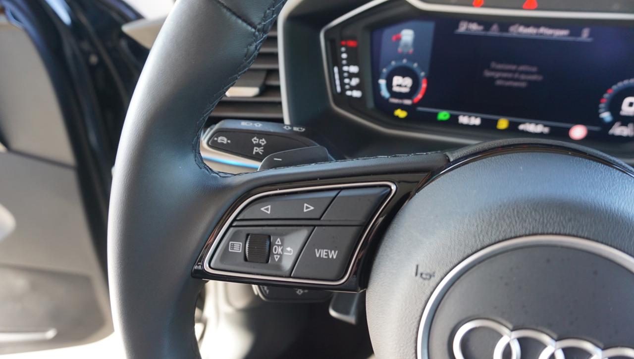 AUDI A1 SPB 30 TFSI S-Tronic Identity Black - 19