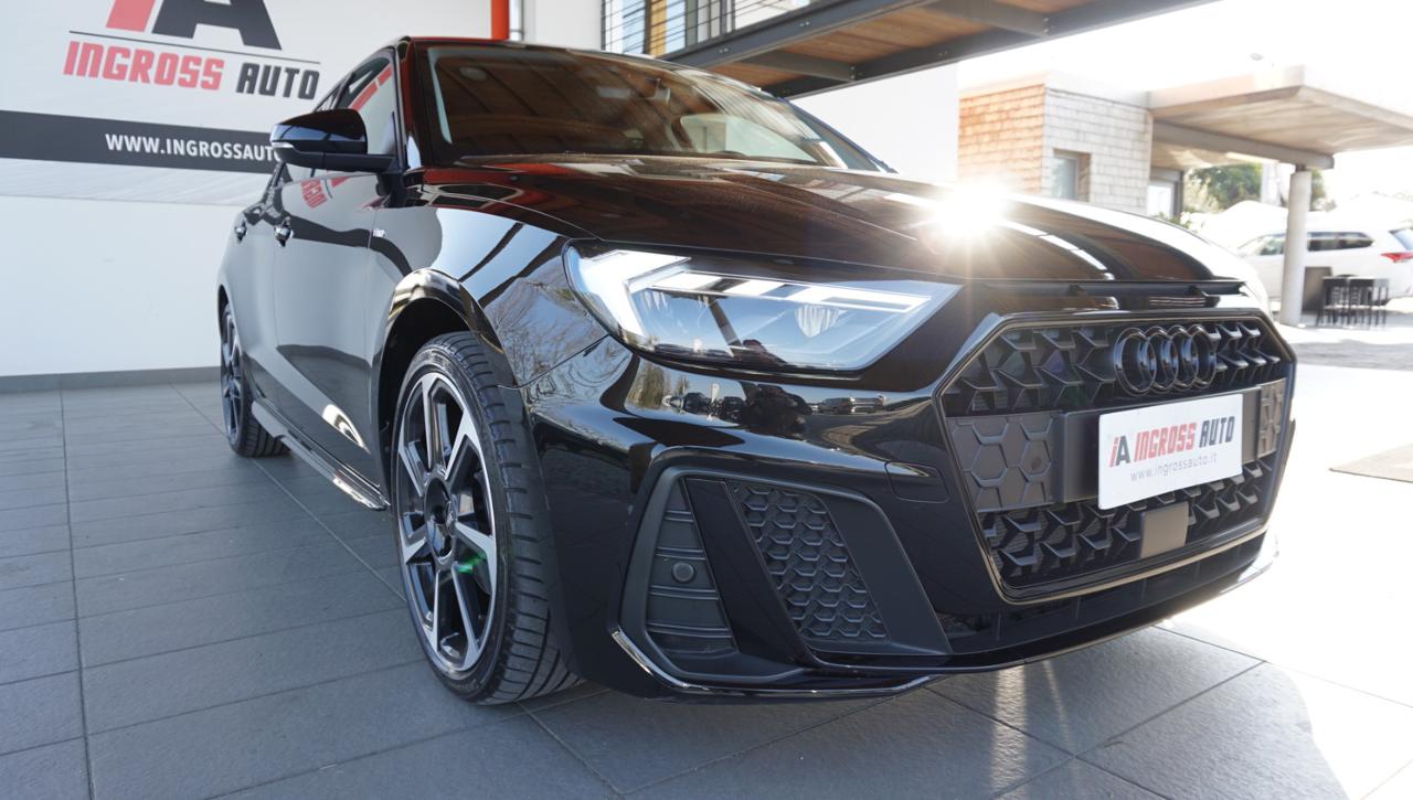 AUDI A1 SPB 30 TFSI S-Tronic Identity Black - 10