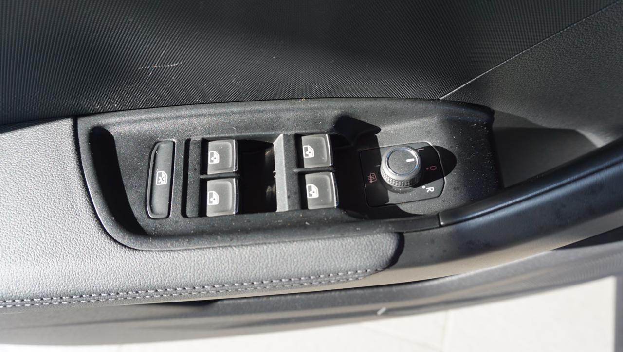 AUDI A1 SPB 30 TFSI S-Tronic Identity Black - 15