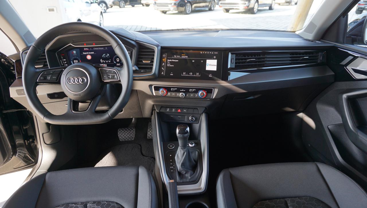 AUDI A1 SPB 30 TFSI S-Tronic Identity Black - 30