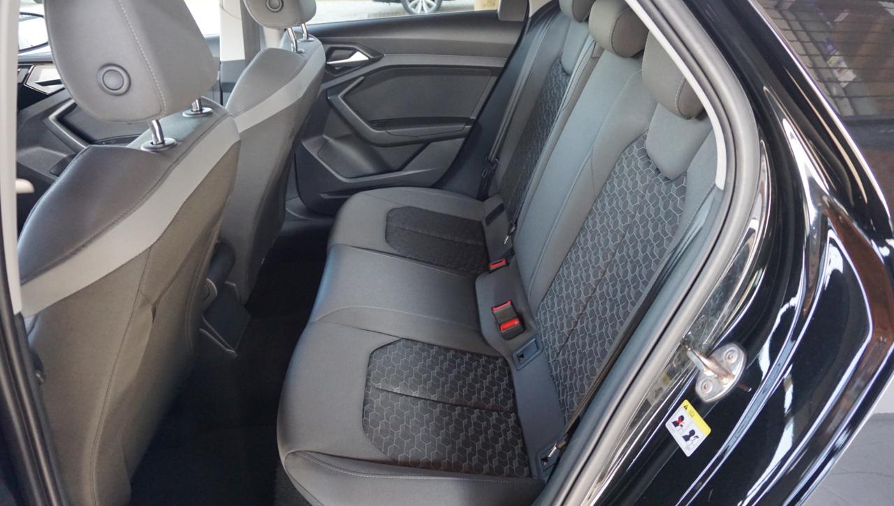 AUDI A1 SPB 30 TFSI S-Tronic Identity Black - 29