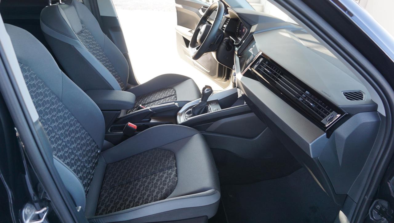 AUDI A1 SPB 30 TFSI S-Tronic Identity Black - 33