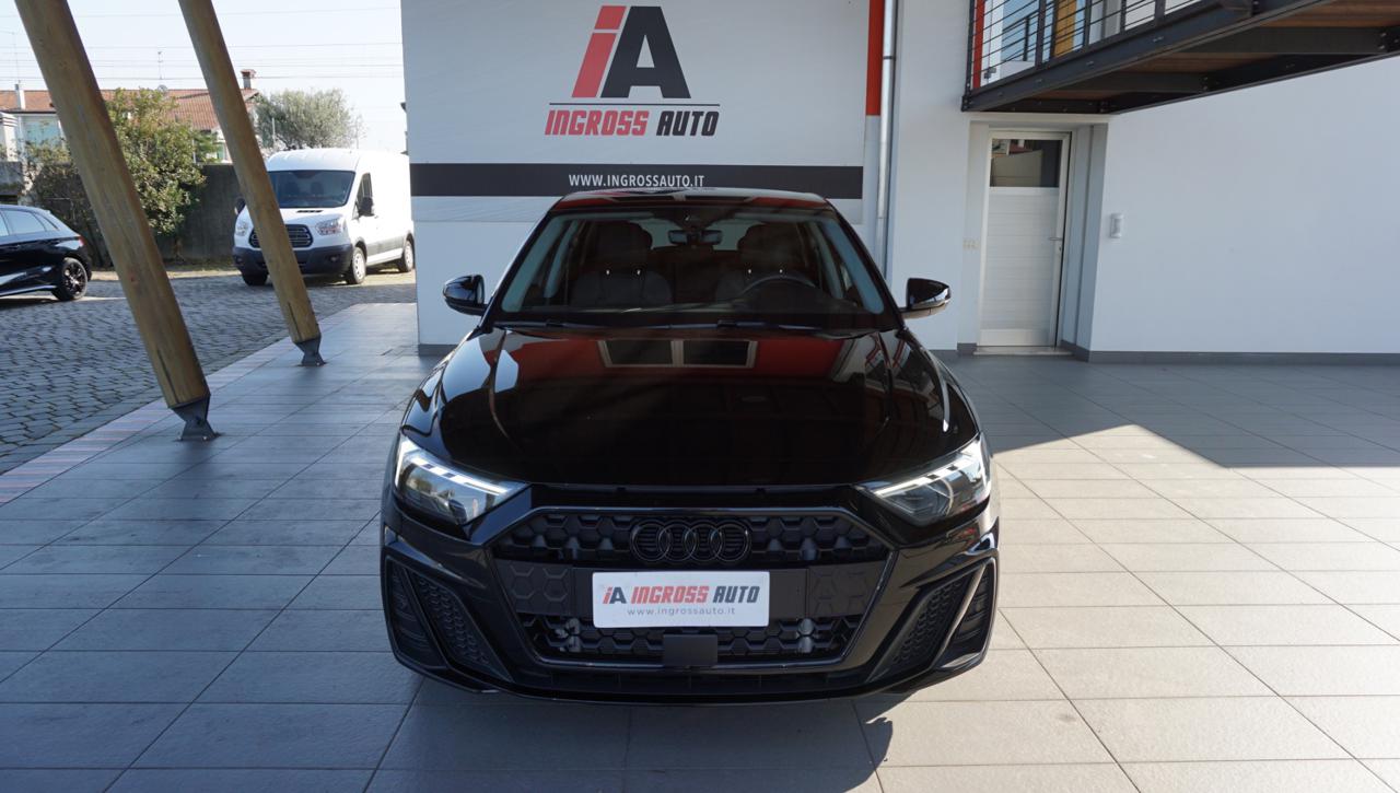 AUDI A1 SPB 30 TFSI S-Tronic Identity Black - 8