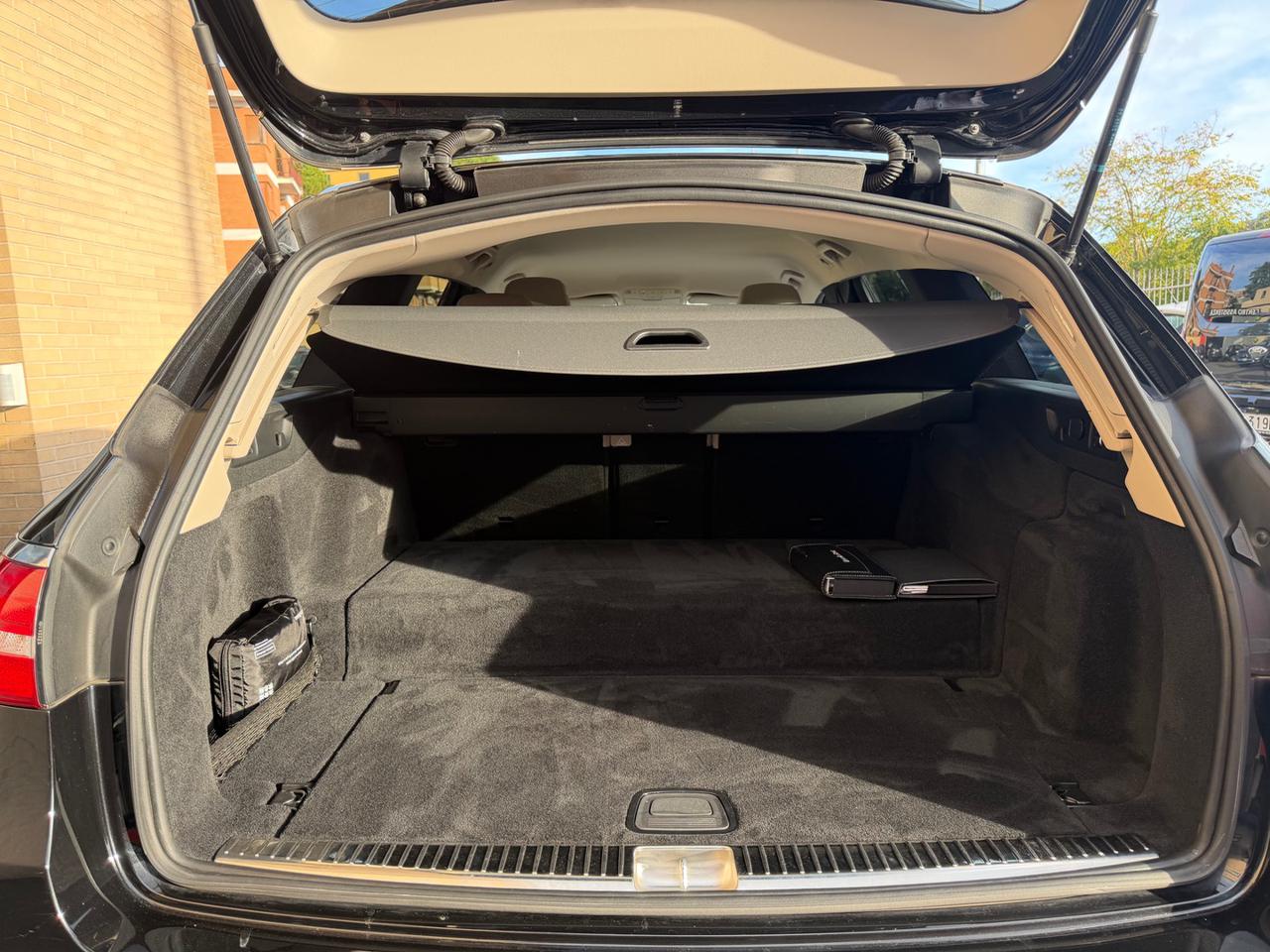 MERCEDES-BENZ E 300 de S.W. Auto EQ-Power Business Sport - 8