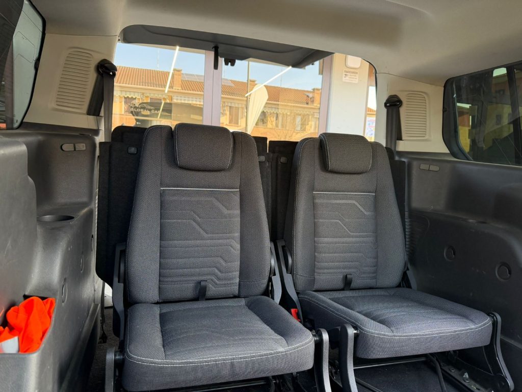 FORD Tourneo Connect 7 POSTI AUTOMATICO - 12