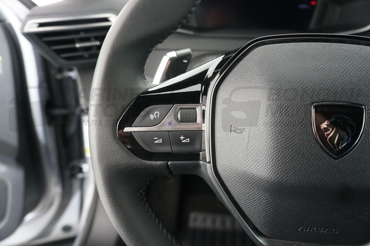 PEUGEOT 2008 HYBRID 145CV E-DCS6 ALLURE - 23