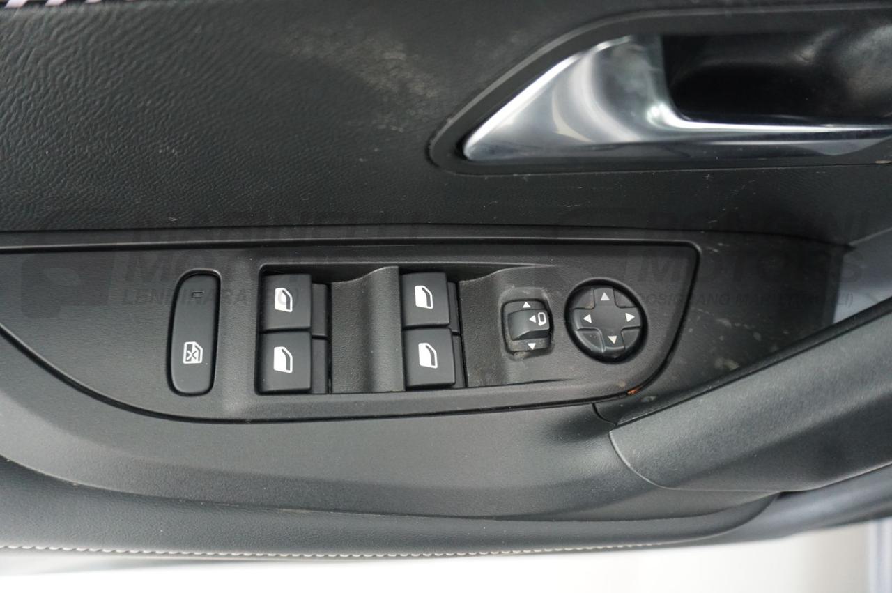 PEUGEOT 2008 HYBRID 145CV E-DCS6 ALLURE - 20