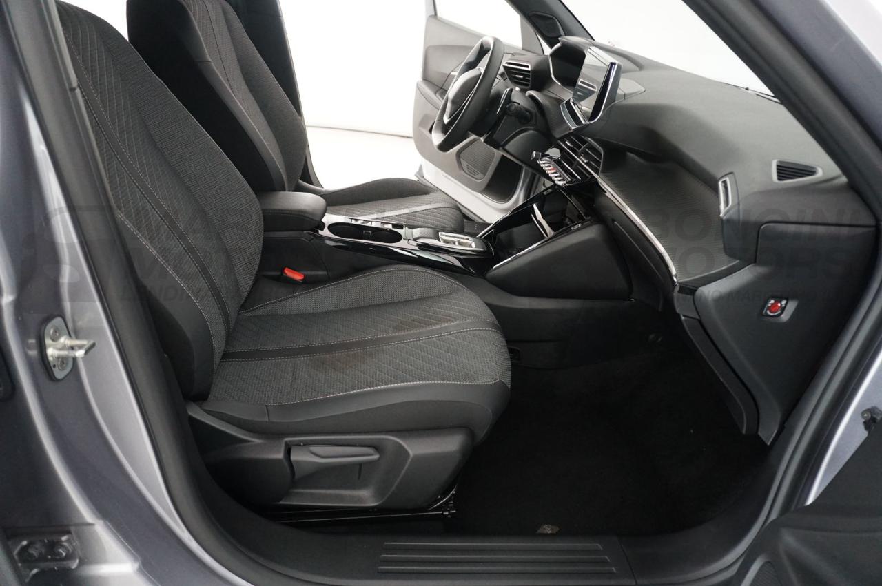 PEUGEOT 2008 HYBRID 145CV E-DCS6 ALLURE - 10