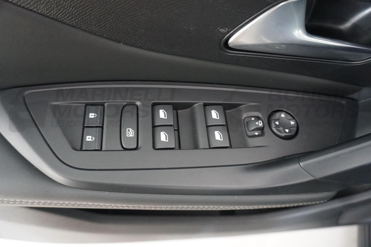PEUGEOT 408 HYBRID 145CV E-DCS6 ALLURE - 19